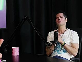 depois da pandemia buscou um trabalho alternativo a diferenca da criacao para o porno e a aceitacao de sua familia - jow jow sheer red