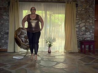 Dominatrix Mistress April - Slave Rose, REMEMBER YOUR PHONE!