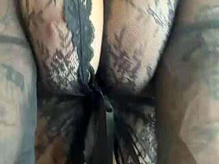 i watch thicc latina dance in lingere