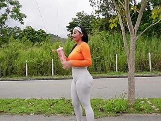 hey, i meet a trainer while jogging and he ends up screwing me?