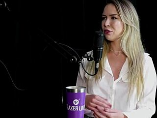 she's doing wild anal sex with a vibrator for solo squirts! 🔥