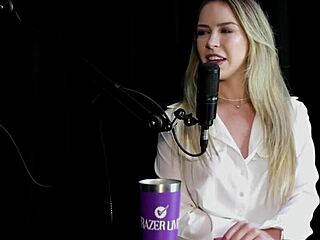 she's doing wild anal sex with a vibrator for solo squirts! 🔥