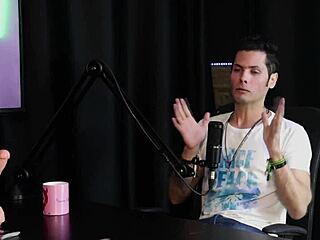 depois da pandemia buscou um trabalho alternativo a diferenca da criacao para o porno e a aceitacao de sua familia - jow jow sheer red