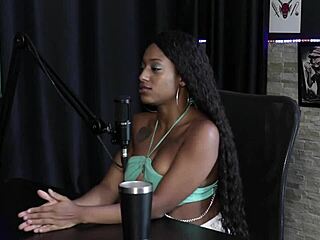 Vicky Takes Two Cocks In Her Ass!