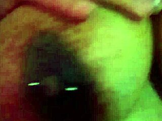 poniendome en putita with dildo and big tits