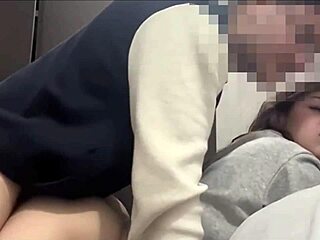 Kawan sebilik 18+ naik batang besar tanpa henti dalam kekacauan asrama.