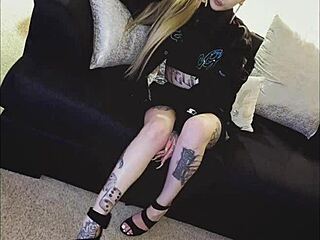 Lady xo jerk off challenge. Can you win the game?