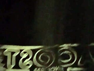 想看我一边自慰一边吸继兄的无套鸡巴吗？