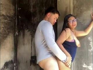 offering cash to venezuelan for public fun outdoors