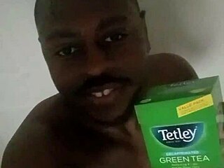 “我喜欢和天蝎座朋友锻炼时喝茶！”她喊道