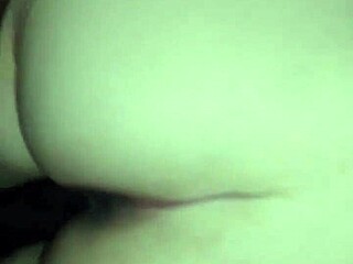 你不会相信我用巨鸡巴操肥臀女友的方式！