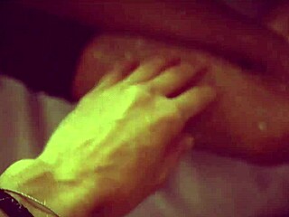 teniendo sexo duro con una linda bailarina latina