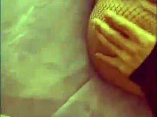 teniendo sexo duro con una linda bailarina latina