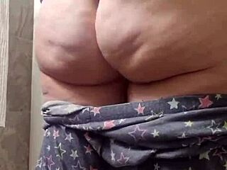 Pawg lori's ass clenching makes me so horny, i can't stop staring