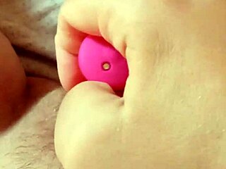 Milf Slowly Opens Her Wet Pussy For You