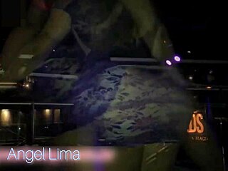 Angel lima sem calcinha na balada