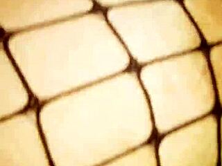 丝袜骚货每个洞粗暴撑开猛用