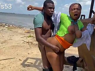 i had a hot fuck with a curvy pornstar on the beach, her huge ass bouncing