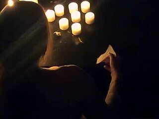 i'm a pyro slut who lovs fire and sex in the shower