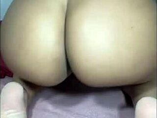 रुक नहीं सका, पैंटी में कुम आया और फॉलोअर को भेज दिया