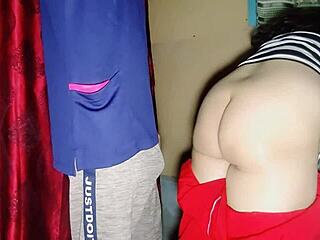 Muslim BBW anal fucks office attendant doggy