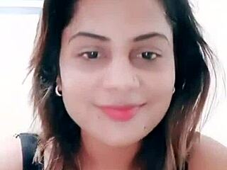 Indian beauty dances seductively before wild titty action