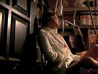 I’m stunned watching this dancer get her pussy licked in vintage cinema style.