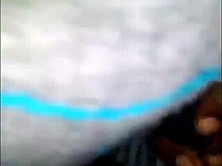 Chatting with the neighbor's wife about her day