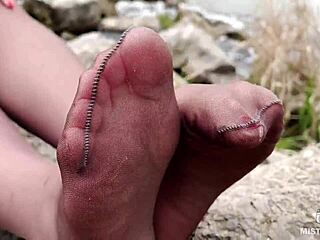 Rebotando Mi Gran Culo Sobre Tu Verga y Me Como Todo Tu Semen