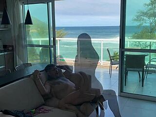 Cheguei da praia cheia de tesão e gozei gostoso no pau do bandido, swollen pussy dripping