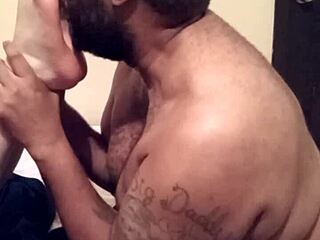 Rocky Tajauta loves licking yummy latina feet 😋