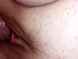 Matura signora italiana explores amateur pleasures