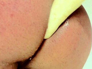 misslili takes dildo in big ass