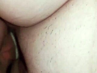 Matura signora italiana explores amateur pleasures