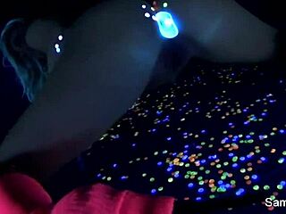 feeling aroused watching samantha saint masturbate