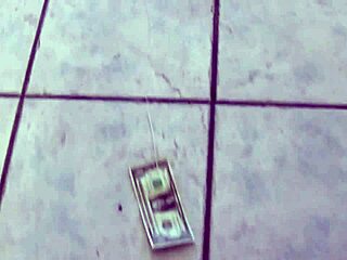 Britney Stevens masters deepthroat and anal despite washing machine confusion