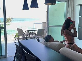 Cheguei da praia cheia de tesão e gozei gostoso no pau do bandido, swollen pussy dripping