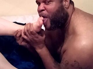 Rocky Tajauta loves licking yummy latina feet 😋