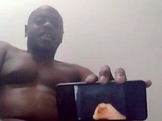 Orgasming to ebony videos while testing new phone 😊