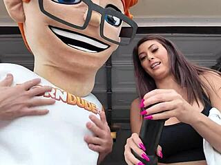 Lola Pearl's garage sale turned into HARDCORE fun