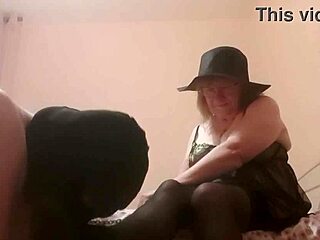 女S女王逼奴隶ebed舔脚SM调教