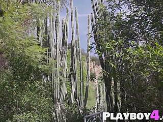 wow, this sexy blonde teen looks amazing naked!