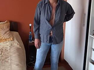 Real Hidden Camera: Beautiful Stepmother Touches Herself