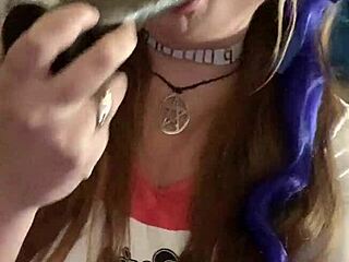 Does Kandy Kane Deepthroat?