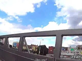 我在商场勾引捷克妹，然后POV操她