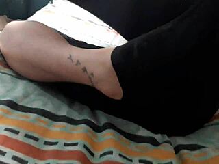 flaquita sexy says, 'look at my beautiful latina body as i strip and show my pretty feet'