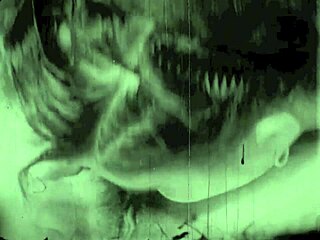 Viața mea secretă dezvăluie vibrații vintage de bondage lesbian! 🖤