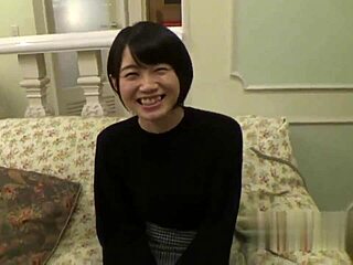 Geile Aziatische Babe Laat Rauwe Lust Los in Intense Japanse Actie