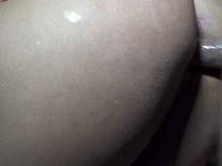 Marlon's little brunette girlfriend gets eaten out.