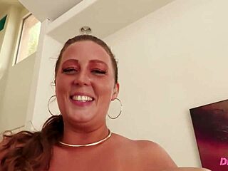 เฟบบี ทวิกส์หน้าอกใหญ่โดนสอดก้นสองทาง